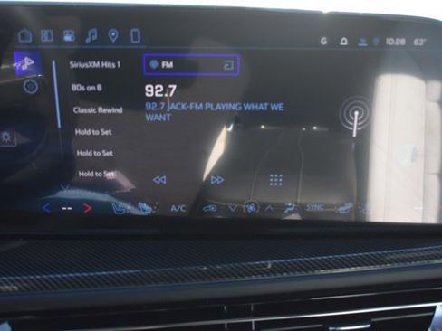 New 2026 Chevrolet Traverse High Country w/ LPO, Floor Liner Package image 25