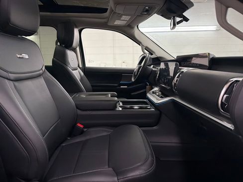 New 2026 Ford Expedition Max Platinum image 29