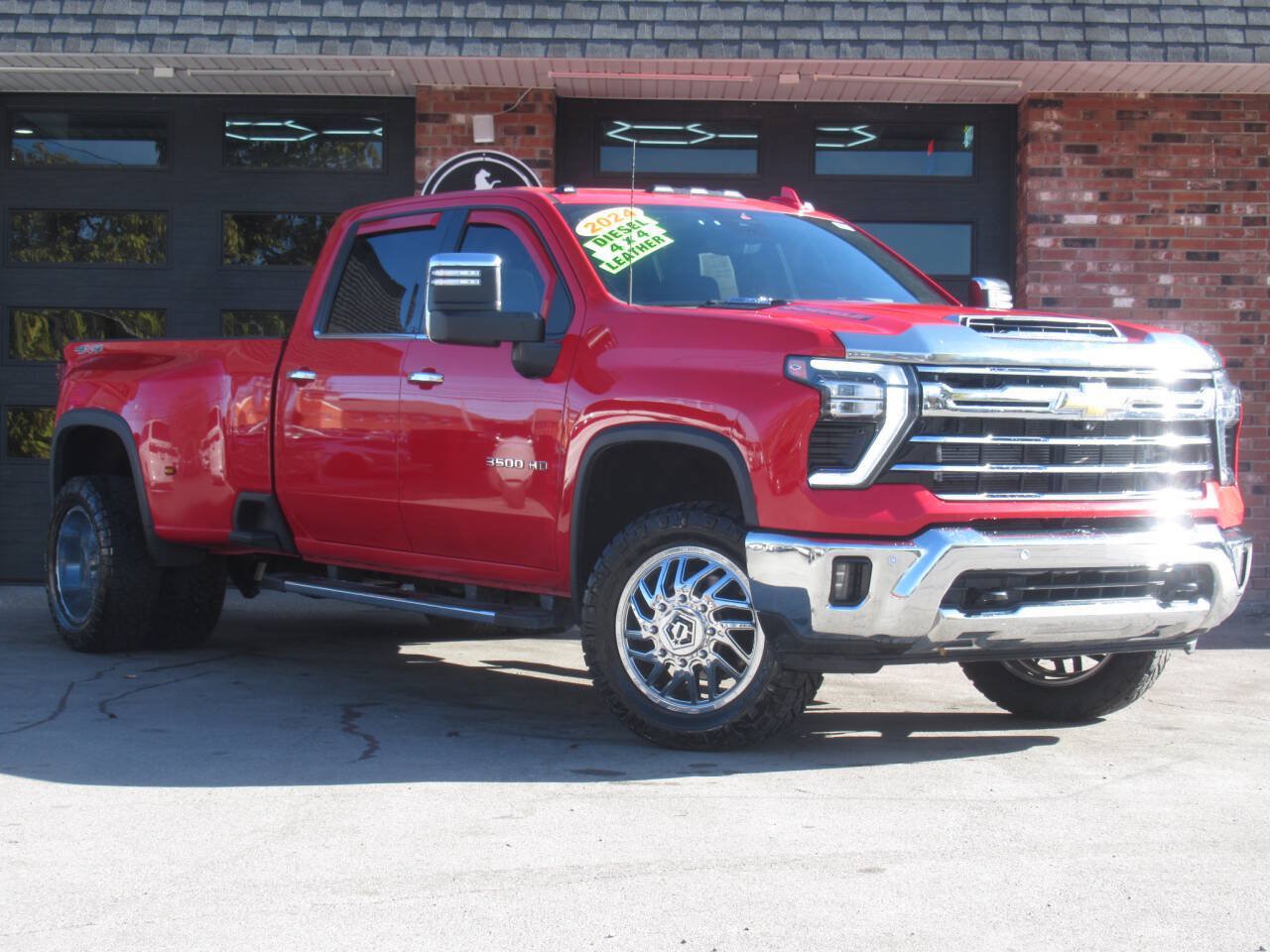 Used 2024 Chevrolet Silverado 3500 LTZ w/ LTZ Plus Package AWD/4WD image 1
