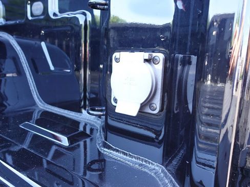 Used 2024 GMC Sierra 1500 Elevation AWD/4WD image 25