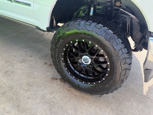 Used 2019 Ford F350 Platinum w/ Platinum Ultimate Package AWD/4WD image 15