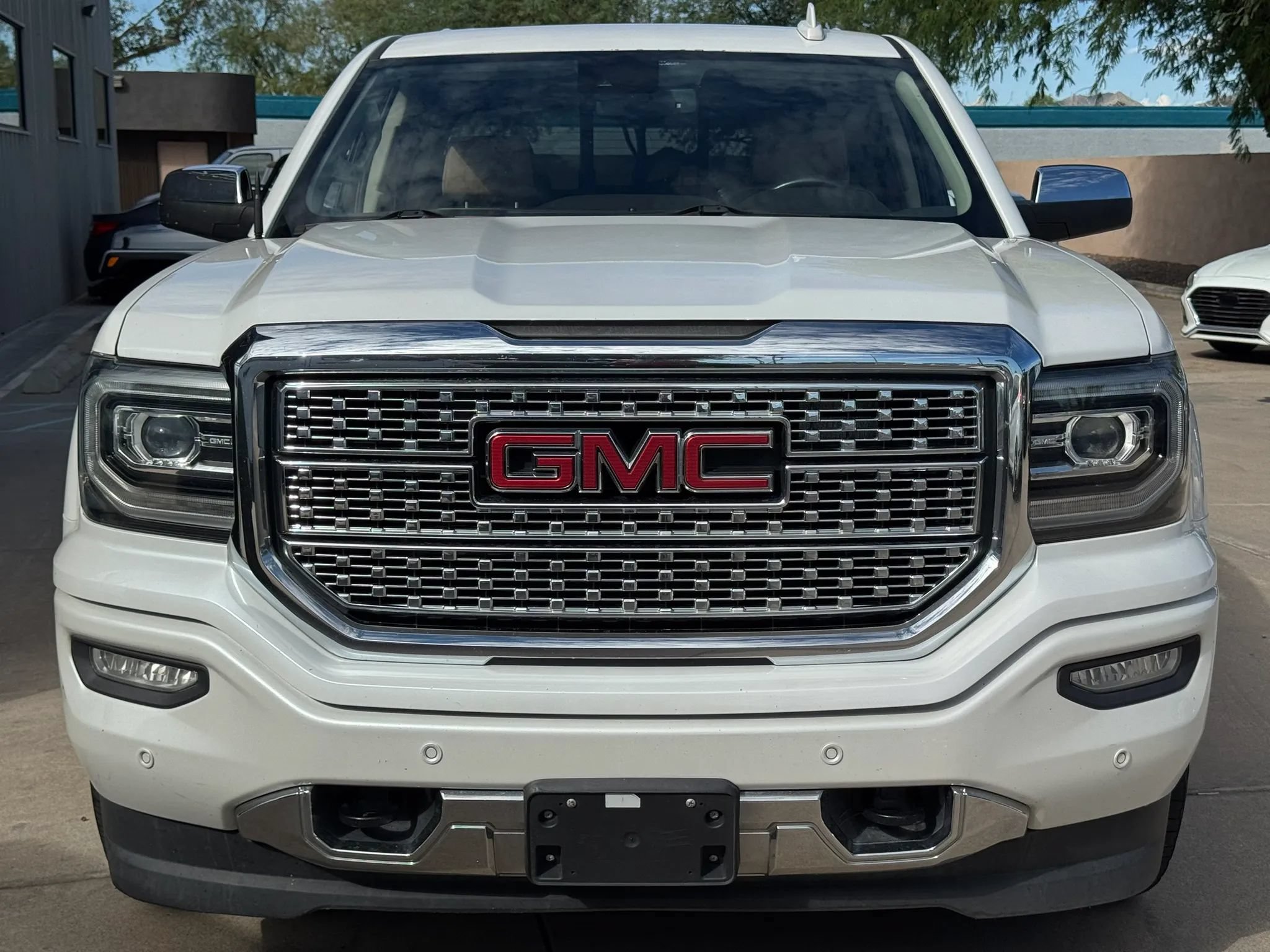 Used 2017 GMC Sierra 1500 Denali AWD/4WD image 2