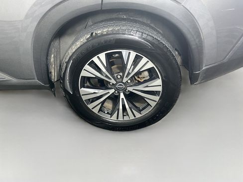 Used 2023 Nissan Rogue SV FWD image 11