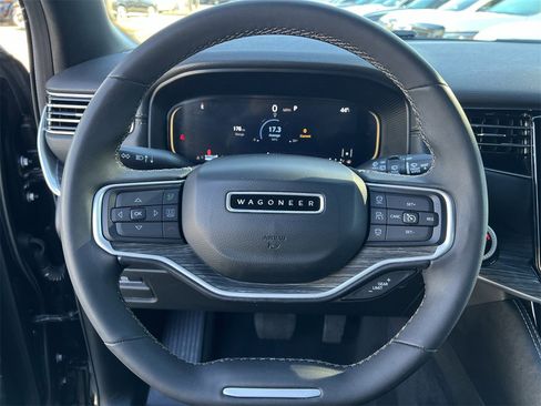 Used 2022 Jeep Wagoneer Series II image 10