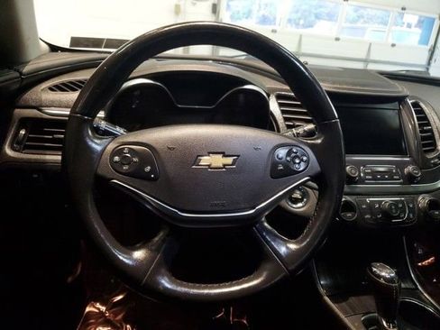 Used 2019 Chevrolet Impala LT w/ LT Convenience Package image 15