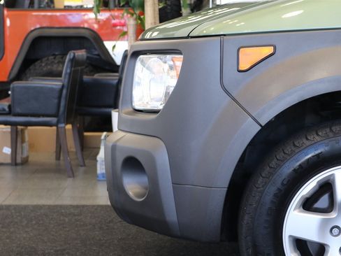 Used 2005 Honda Element EX image 38