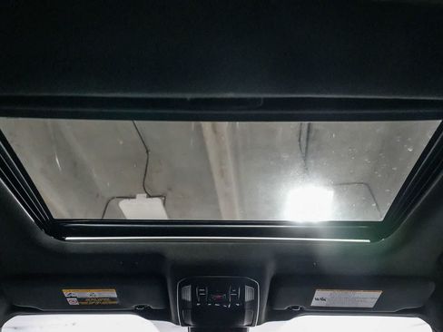 Used 2023 Toyota Highlander XSE FWD image 13