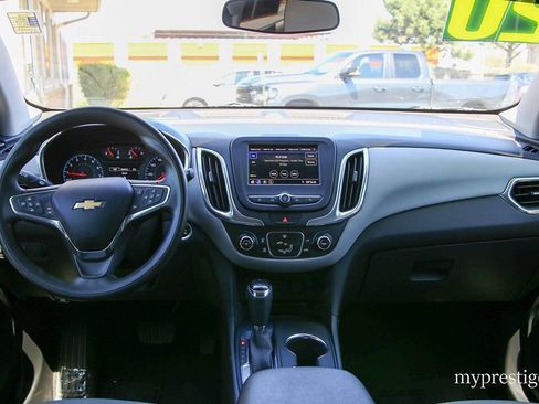 Used 2020 Chevrolet Equinox LS FWD image 29