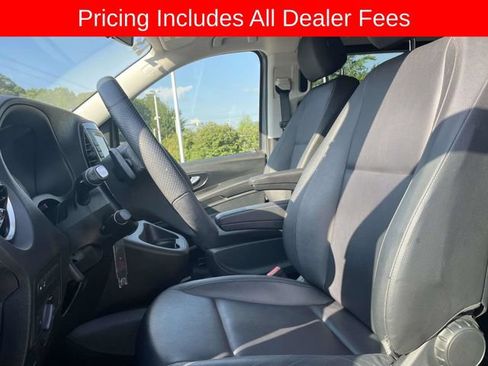 Used 2023 Mercedes-Benz Metris Passenger image 21