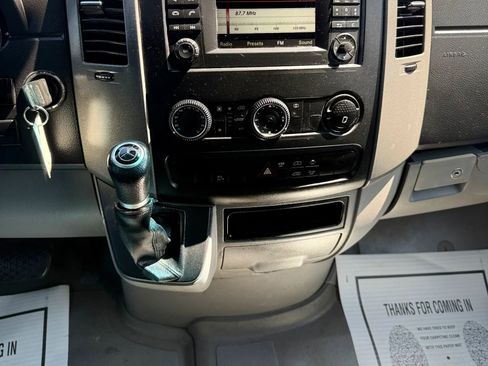 Used 2015 Mercedes-Benz Sprinter 2500 image 19