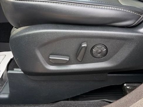 Used 2019 Ford Explorer Platinum AWD/4WD image 10