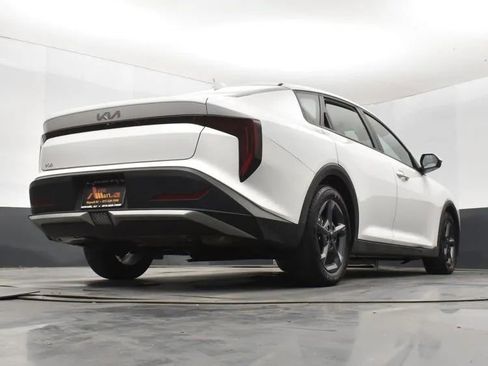 Used 2025 Kia K4 FWD image 13