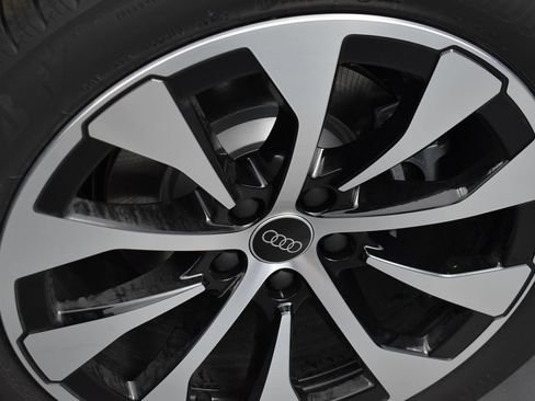 New 2026 Audi Q3 quattro 2.0T AWD/4WD image 21