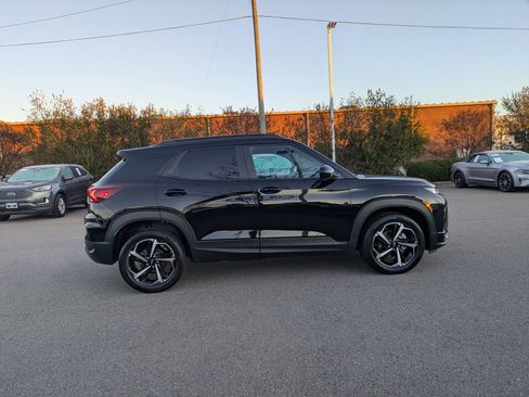 Used 2022 Chevrolet TrailBlazer RS image 3