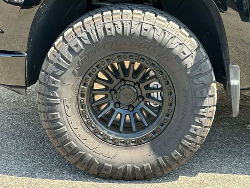 Used 2025 Chevrolet Silverado 1500 LT Trail Boss w/ LPO, Dark Essentials Package AWD/4WD image 36