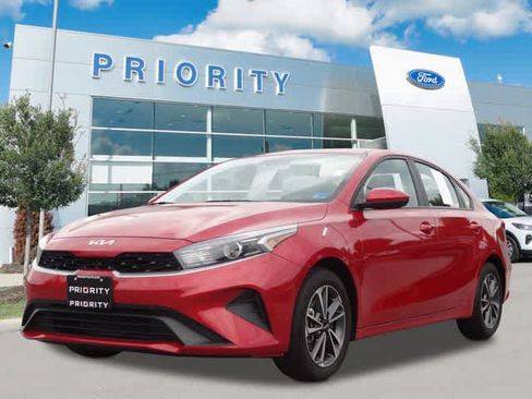 Used 2024 Kia Forte LXS FWD image 1