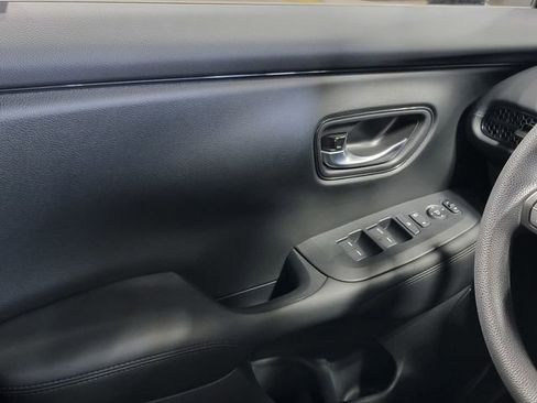 Certified 2026 Honda HR-V LX image 22