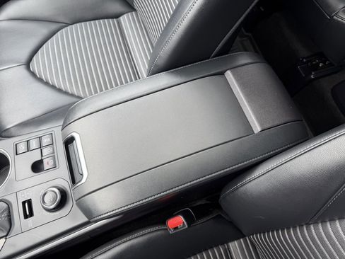 Used 2025 Toyota Highlander XSE image 27