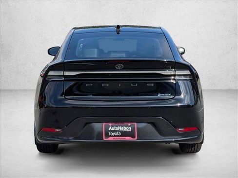 New 2026 Toyota Prius Plug-In Hybrid FWD image 8