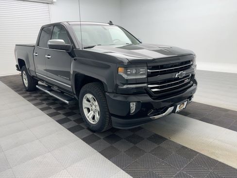 Used 2018 Chevrolet Silverado 1500 LTZ Z71 w/ LTZ Plus Package image 7