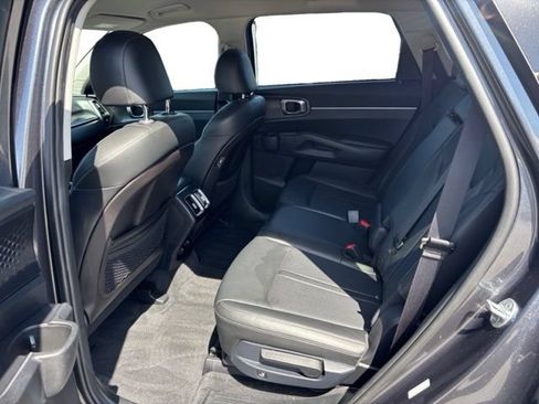 Used 2021 Kia Sorento S AWD/4WD image 12
