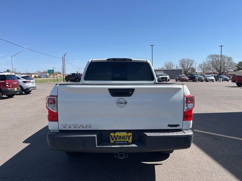 Used 2017 Nissan Titan S RWD image 7