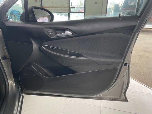 Used 2017 Chevrolet Cruze LT w/ Convenience Package image 25