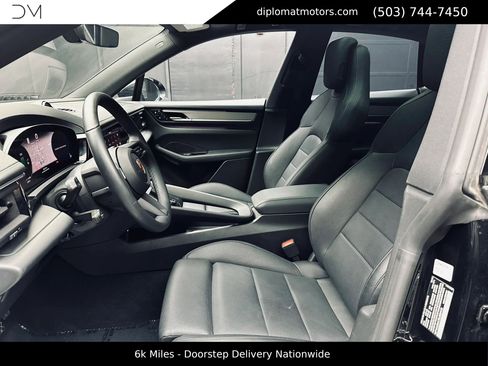 Used 2024 Porsche Macan 4 Electric w/ Premium Package AWD/4WD image 17