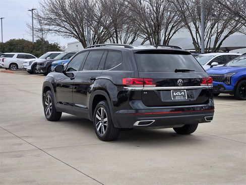 Used 2022 Volkswagen Atlas SE image 3