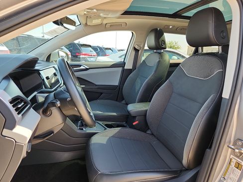 Certified 2023 Volkswagen Taos SE w/ Panoramic Sunroof Package FWD image 12