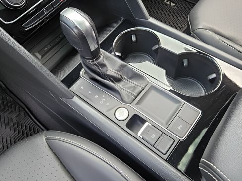 Certified 2023 Volkswagen Atlas SE FWD image 18