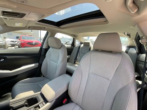 Used 2024 Honda Accord EX image 11