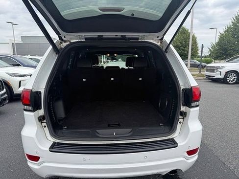 Used 2021 Jeep Grand Cherokee Laredo X AWD/4WD image 24