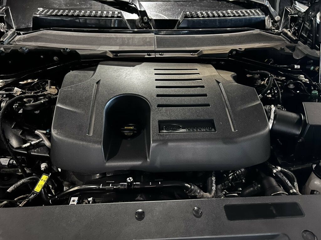 Used 2023 Land Rover Defender 130 SE AWD/4WD image 33