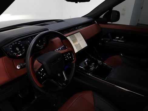 Used 2024 Land Rover Range Rover Sport AWD/4WD image 70
