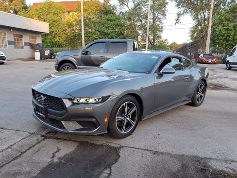 Certified 2024 Ford Mustang Coupe RWD image 5