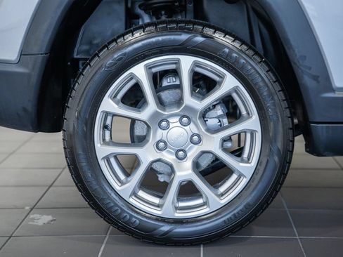 Certified 2023 Jeep Compass Latitude AWD/4WD image 18