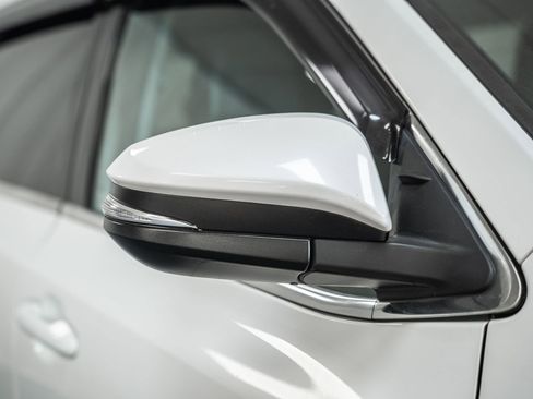 Used 2017 Toyota Highlander Plus w/ Protection Package #3 image 19