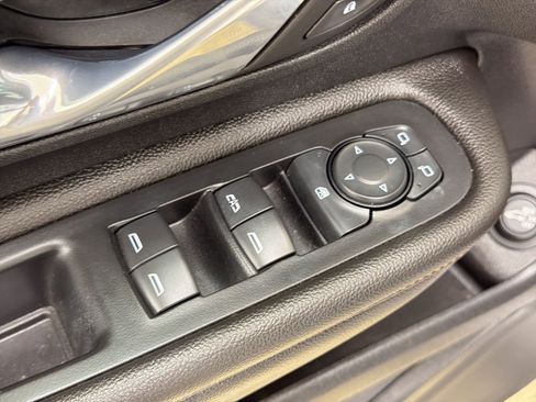 Used 2021 GMC Terrain SLE w/ Driver Convenience Package image 12