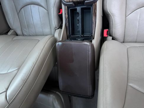 Used 2016 GMC Acadia Denali FWD image 38