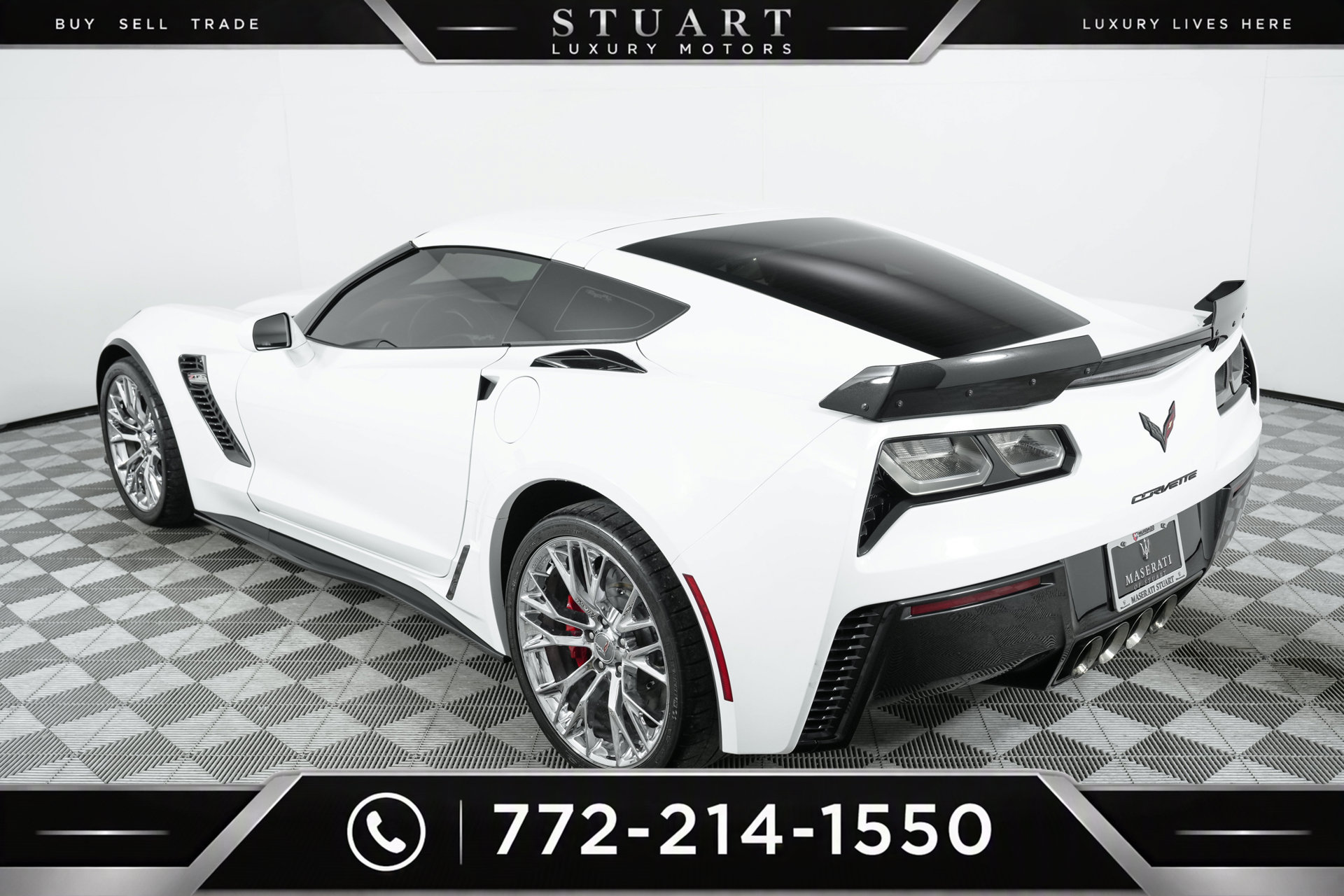 Used 2015 Chevrolet Corvette Z06 w/ 3LZ Preferred Equipment Group RWD image 31