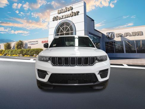 New 2026 Jeep Grand Cherokee Laredo X AWD/4WD image 11