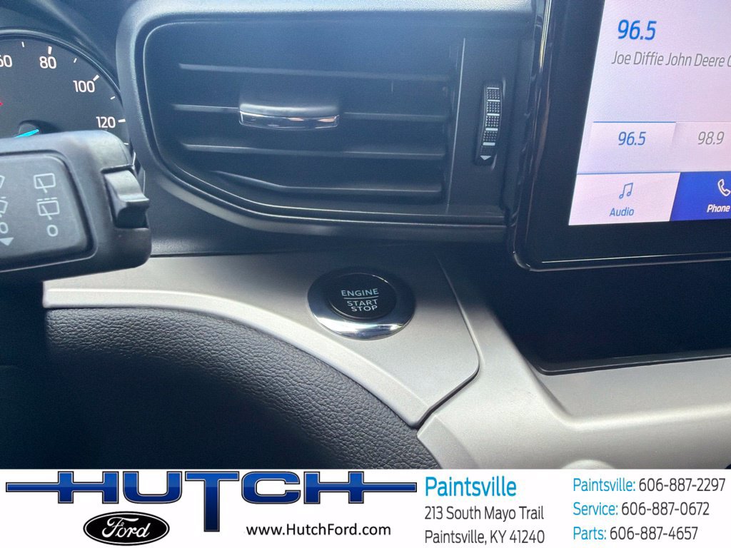 Used 2023 Ford Explorer XLT AWD/4WD image 32