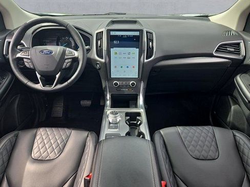 Certified 2024 Ford Edge Titanium w/ Equipment Group 301A AWD/4WD image 9
