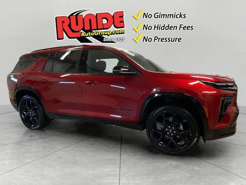 Used 2025 Chevrolet Traverse RS w/ LPO, Floor Liner Package AWD/4WD image 8