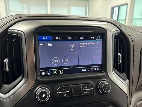 Used 2019 Chevrolet Silverado 1500 LT w/ Texas Edition AWD/4WD image 18