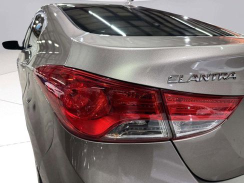 Used 2012 Hyundai Elantra Limited image 12