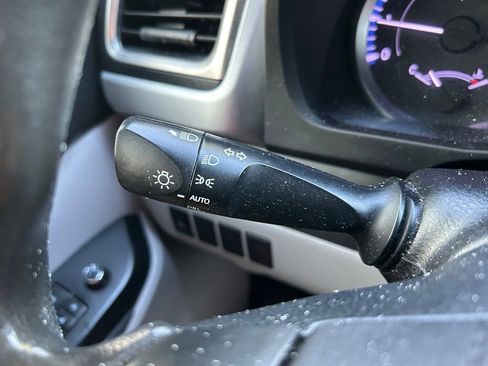 Used 2019 Toyota Highlander LE FWD image 23