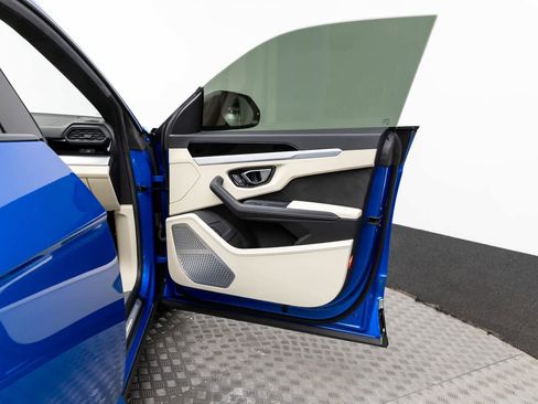 Used 2019 Lamborghini Urus image 52