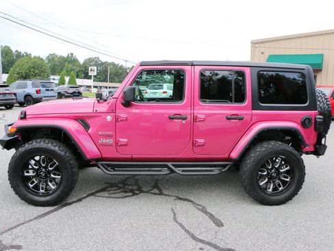 Used 2022 Jeep Wrangler Unlimited Sahara w/ LED Lighting Group AWD/4WD image 2